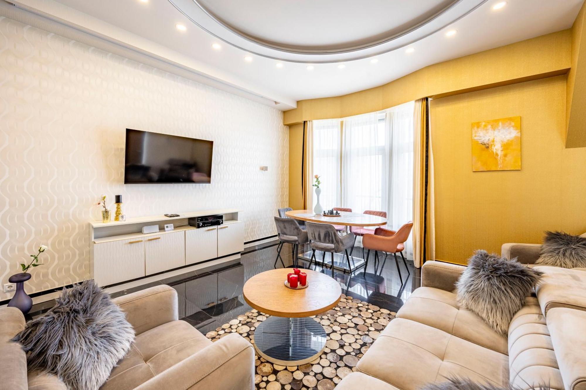 Luxury Royal Central Apartment By Prestige Homes بودابست المظهر الخارجي الصورة